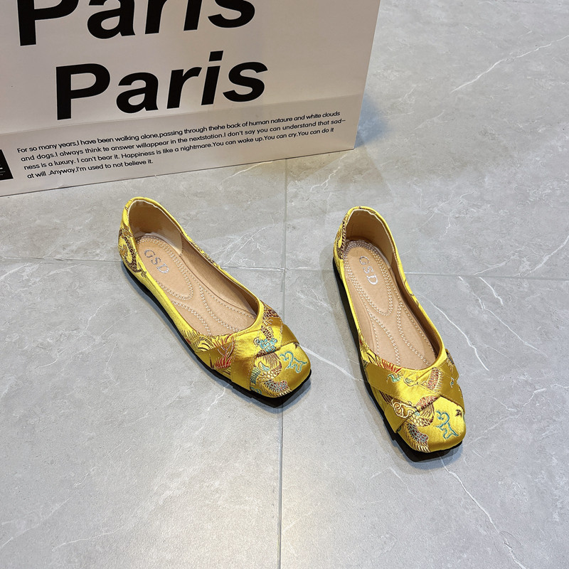 新中式国风软底平底单鞋女2025春秋新款刺绣缎面方头百搭豆豆瓢鞋,女鞋,浅口单鞋,淘宝优惠券,粉丝福利购,淘宝优惠卷