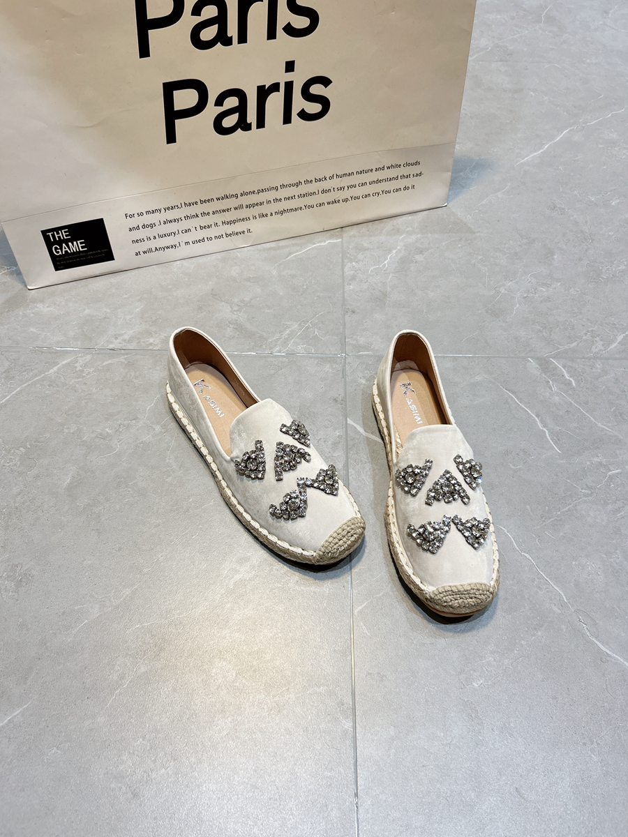 柔软渔夫鞋女2025新款草编懒人鞋休闲单鞋平底一脚蹬乐福鞋水钻潮