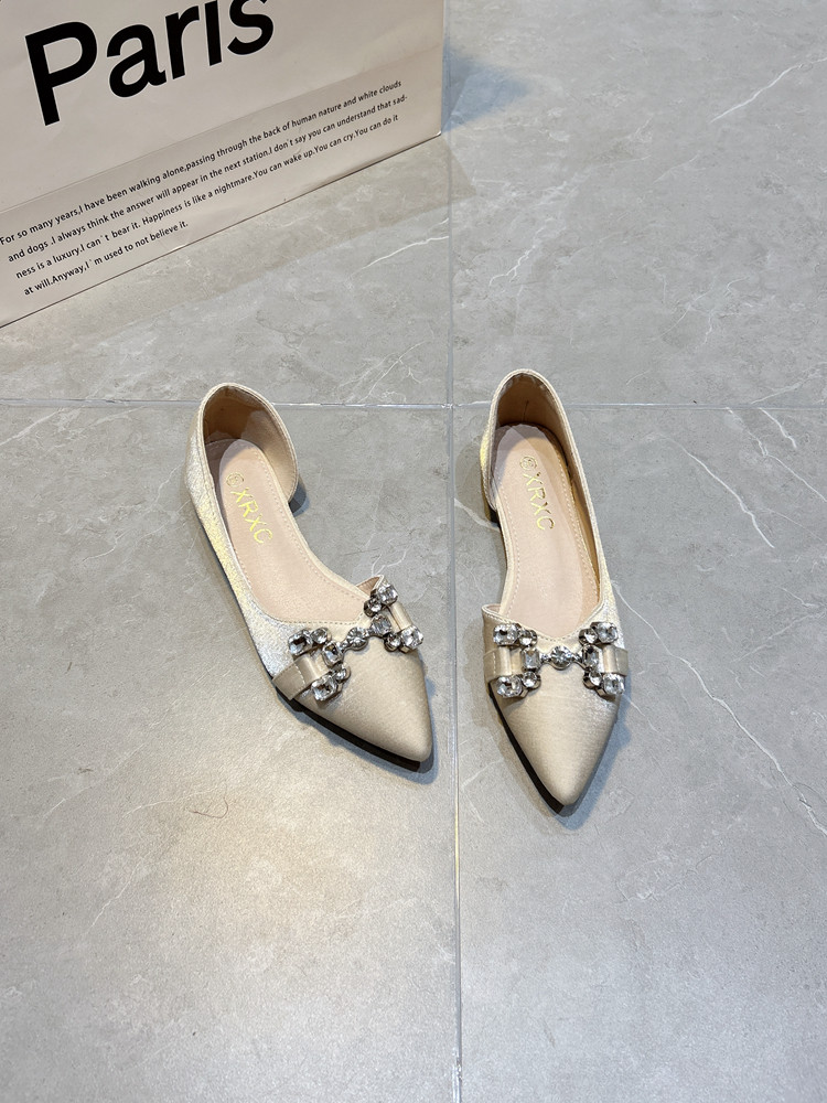 法式侧空平底鞋女浅口软底2025夏新款水钻晚晚温柔配裙子尖头单鞋,女鞋,浅口单鞋,淘宝优惠券,粉丝福利购,淘宝优惠卷