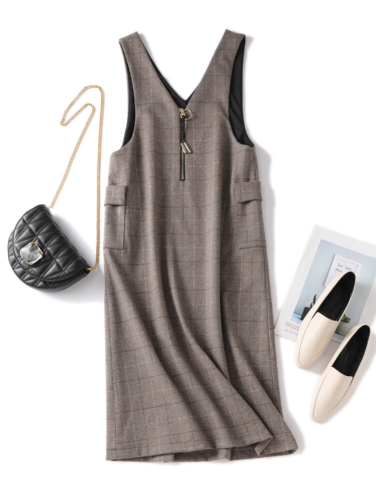 2021秋冬新款格子毛呢背心裙V领无袖A字背带中长款过膝打底连衣裙