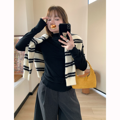 Omang桃喜 木耳边半高领长袖打底衫女秋冬韩系设计感弹力内搭上衣