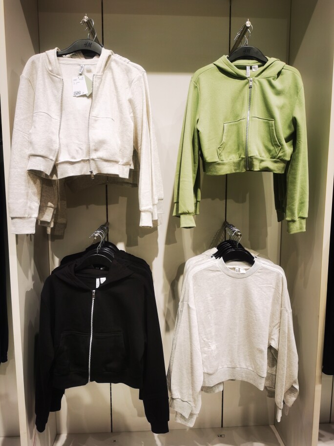 H&M专柜正品HM女装2023春季新品卫衣短款拉链休闲连帽衫1031490怎么样,好用不?