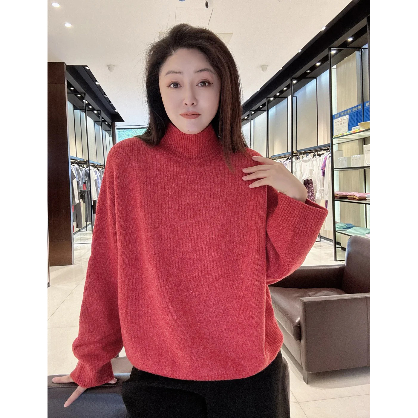 阿玛施简约百搭半高领长袖针织衫