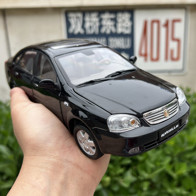 1/18原厂别克凯越车合金仿真汽车模型静态摆件装饰空间  收藏礼品