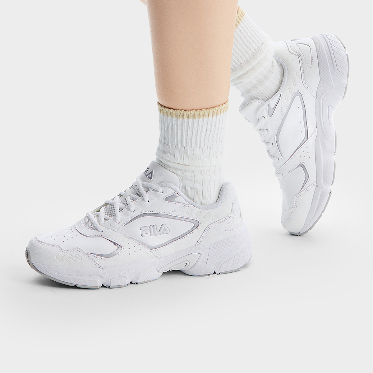 斐乐飞速女子时尚休闲复古运动鞋