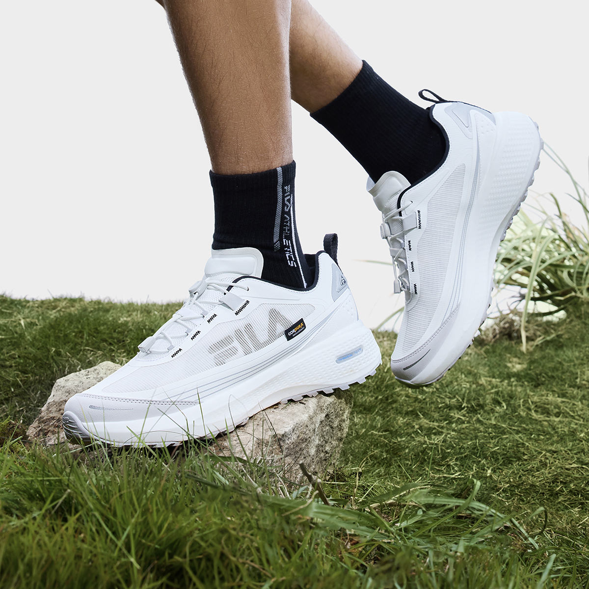 斐乐夏季柔云男子专业运动户外鞋