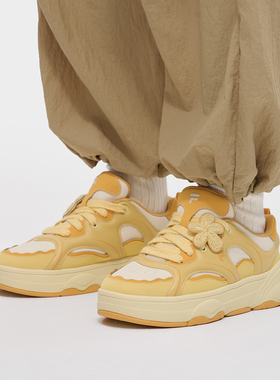 Fila/斐乐WINDROUND DX花瓣鞋女子潮流运动滑板生活鞋T12W542924F