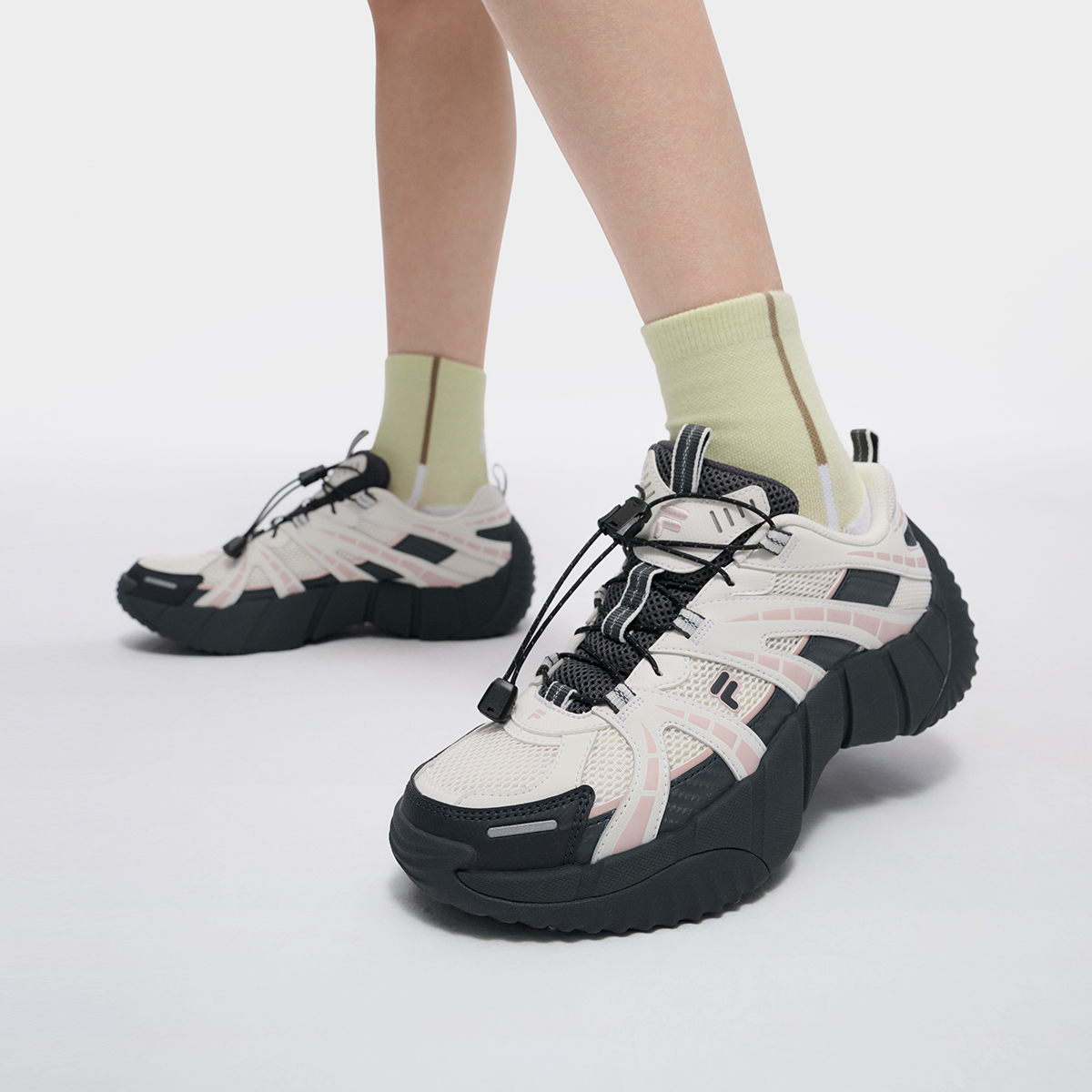 斐乐女子减震舒适时尚机能潮鞋