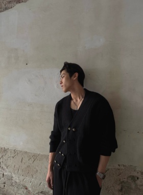 junmanner 12/15 10:00 设计感双排扣 纯色宽松老钱风开衫毛衣