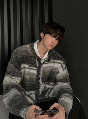 junmanner 条纹撞色圆领美式加绒加厚保暖上衣秋冬男生针织衫毛衣