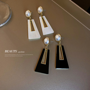 银针欧美夸张亚克力几何耳环梯形设计感耳坠气质网红甜酷风耳饰女