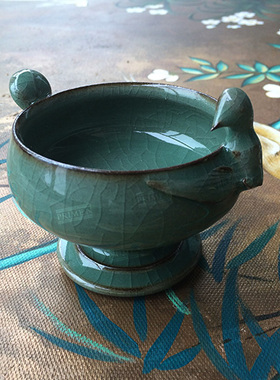 质数堂- 曾芹记鸽形盏香炉 Pigeon-shaped Glazed Celadon Cup