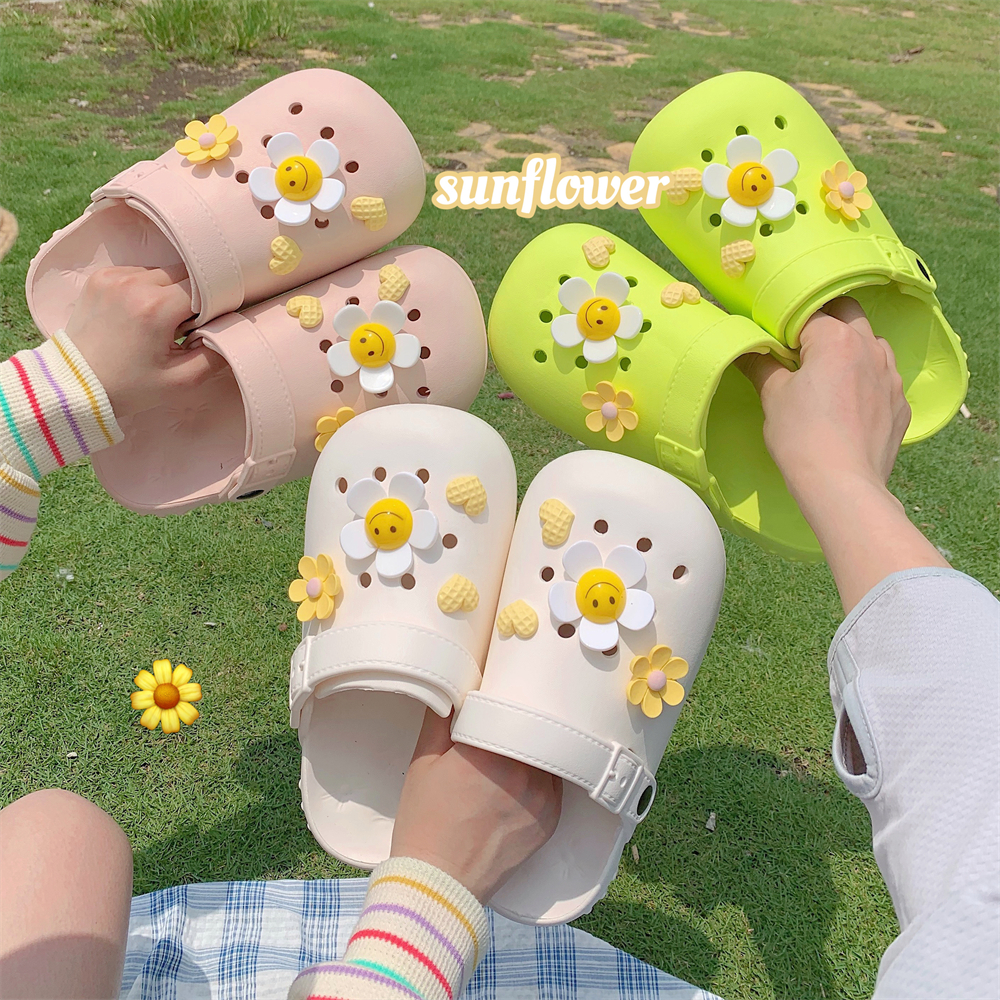 细细条少女心可爱太阳花洞洞鞋