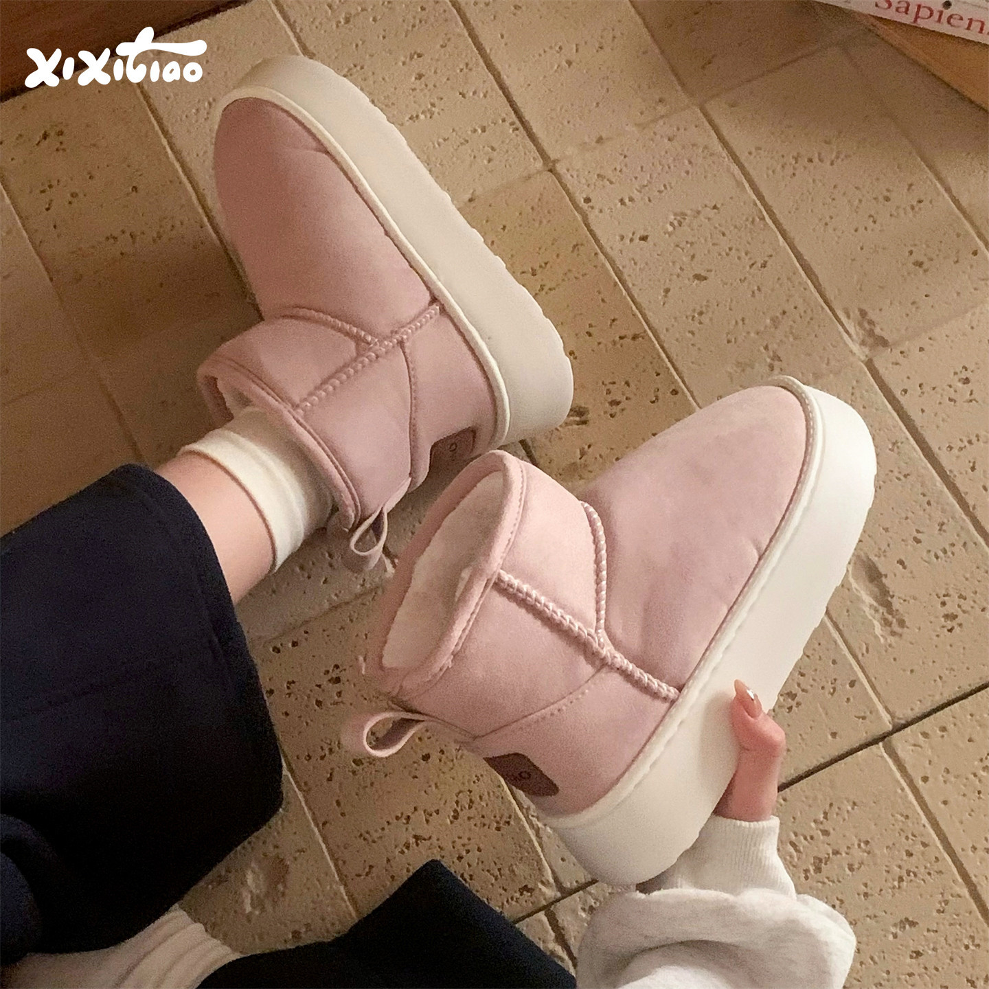 细细条时尚厚底冬季网红雪地靴