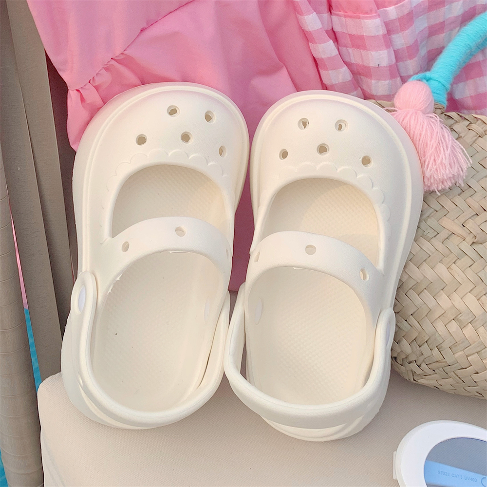 细细条可爱女童时尚百搭洞洞鞋