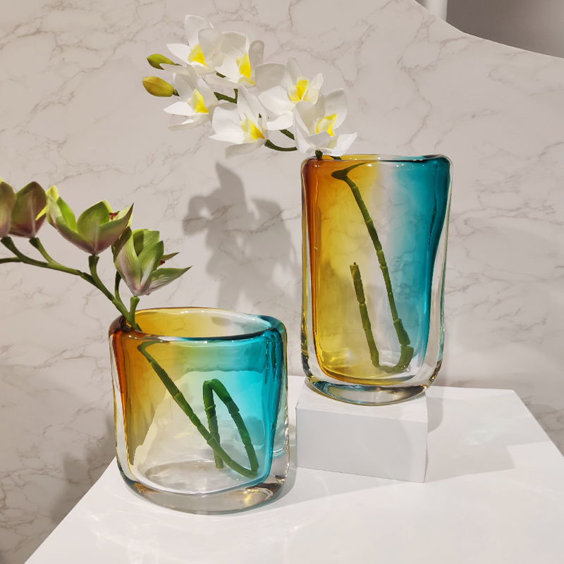 轻奢风黄色展厅摆件插花