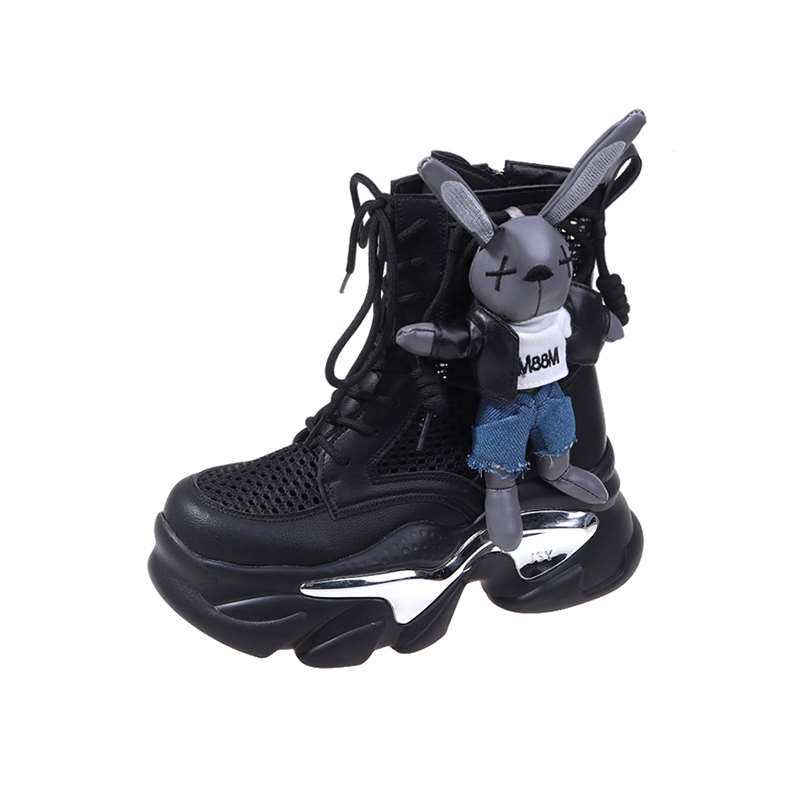 白色马丁靴女2023年新款春季网红爆款厚底透气内增高兔子机车短靴