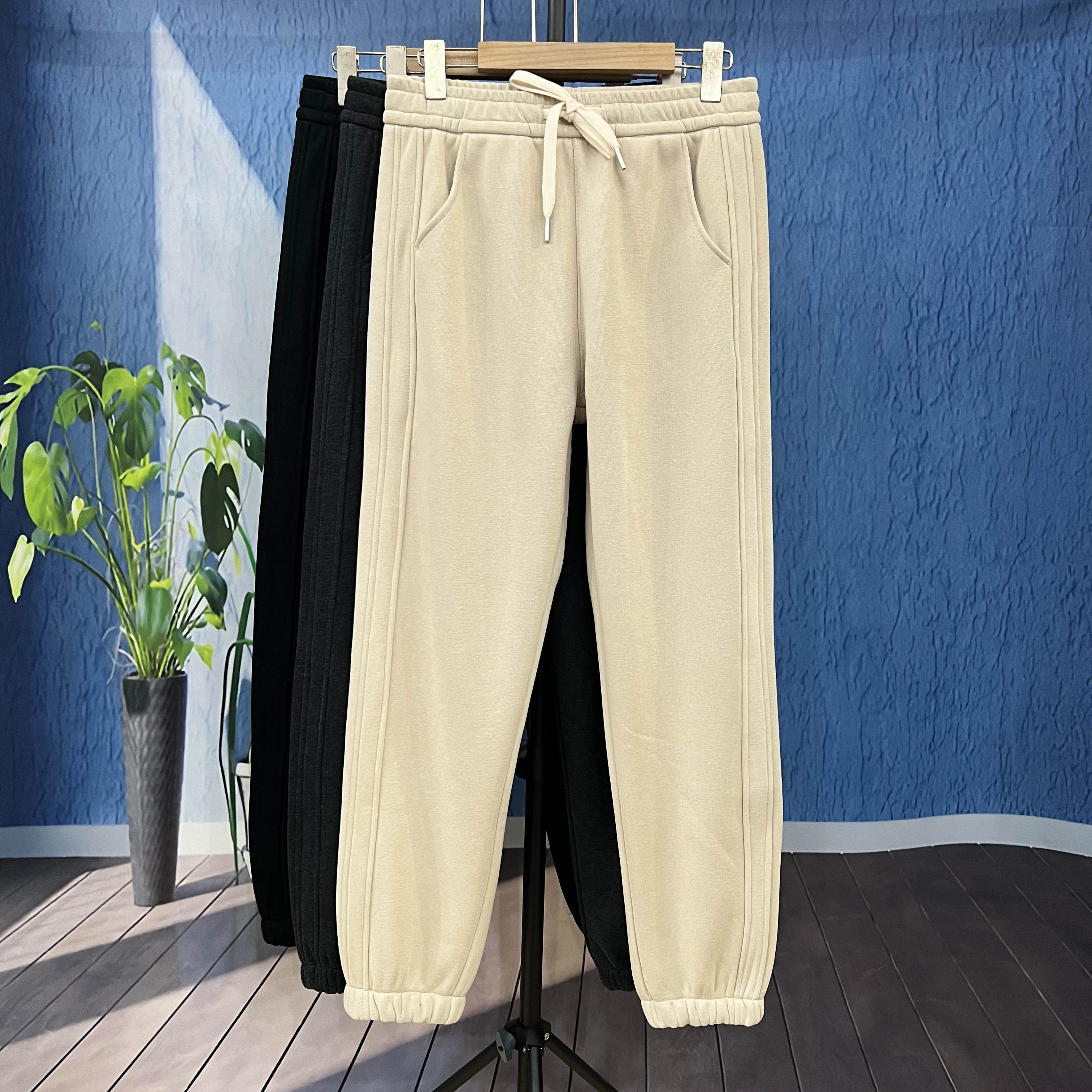 冬季加绒加厚保暖显瘦束脚卫裤女