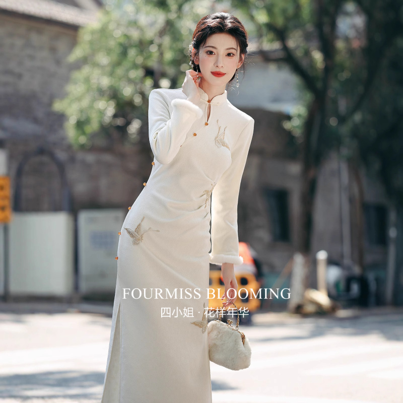 新中式白色改良长袖2025秋