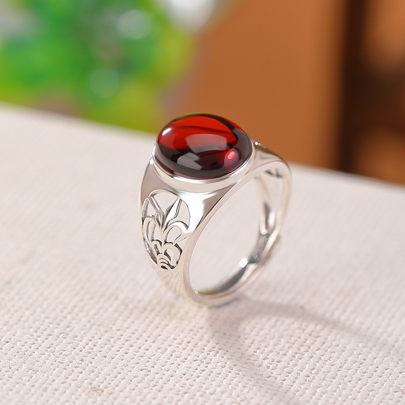 锦河畔 s925纯银血珀复古气质镂空蛋面戒指优雅个性简约银开口