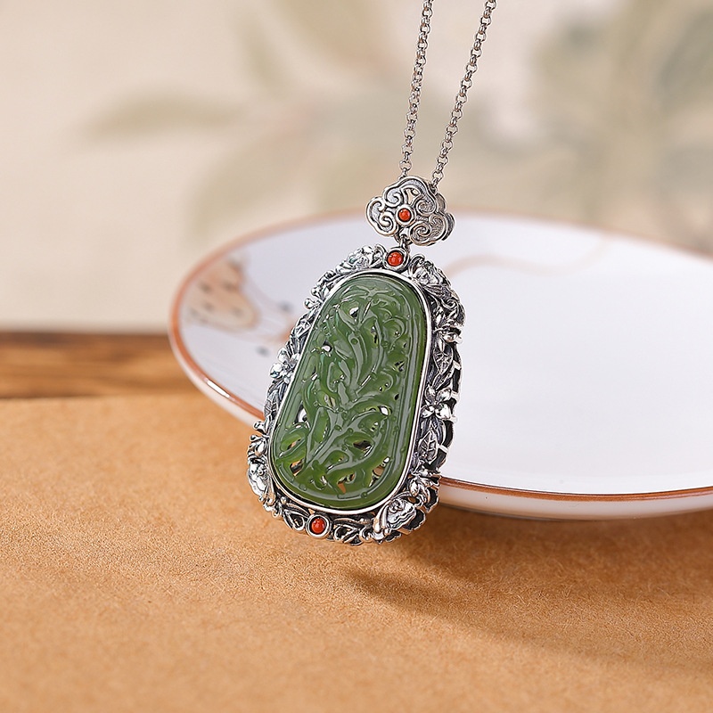 锦河畔 s925纯银天然和田玉碧玉繁花唐草纹雕刻镂空吊坠新中式挂