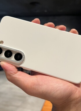 大孔镜头牛奶纯白色古董白PC硬壳适用三星S23U手机壳超薄Galaxy S24Ultra保护套S23+磨砂全包防摔高级感耐脏