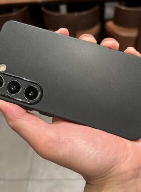 超薄防指纹磨砂实黑色纯黑褐色不沾油腻适用三星S23U手机壳高级感Galaxy S24Ultra保护套S23+全包防摔男女款