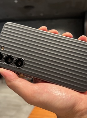 行李箱瓦楞竖条纹纯黑色磨砂防指纹适用三星S23U手机壳超薄Galaxy S24Ultra保护套S23+全包防摔硬外壳男女款