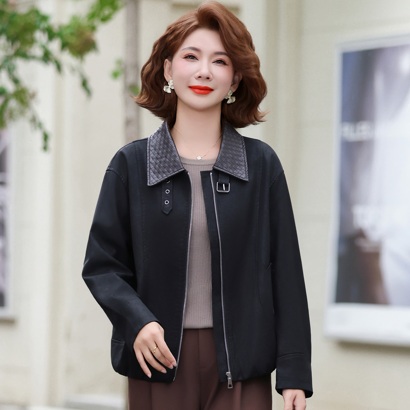 中年妈妈秋装皮衣外套时尚翻领