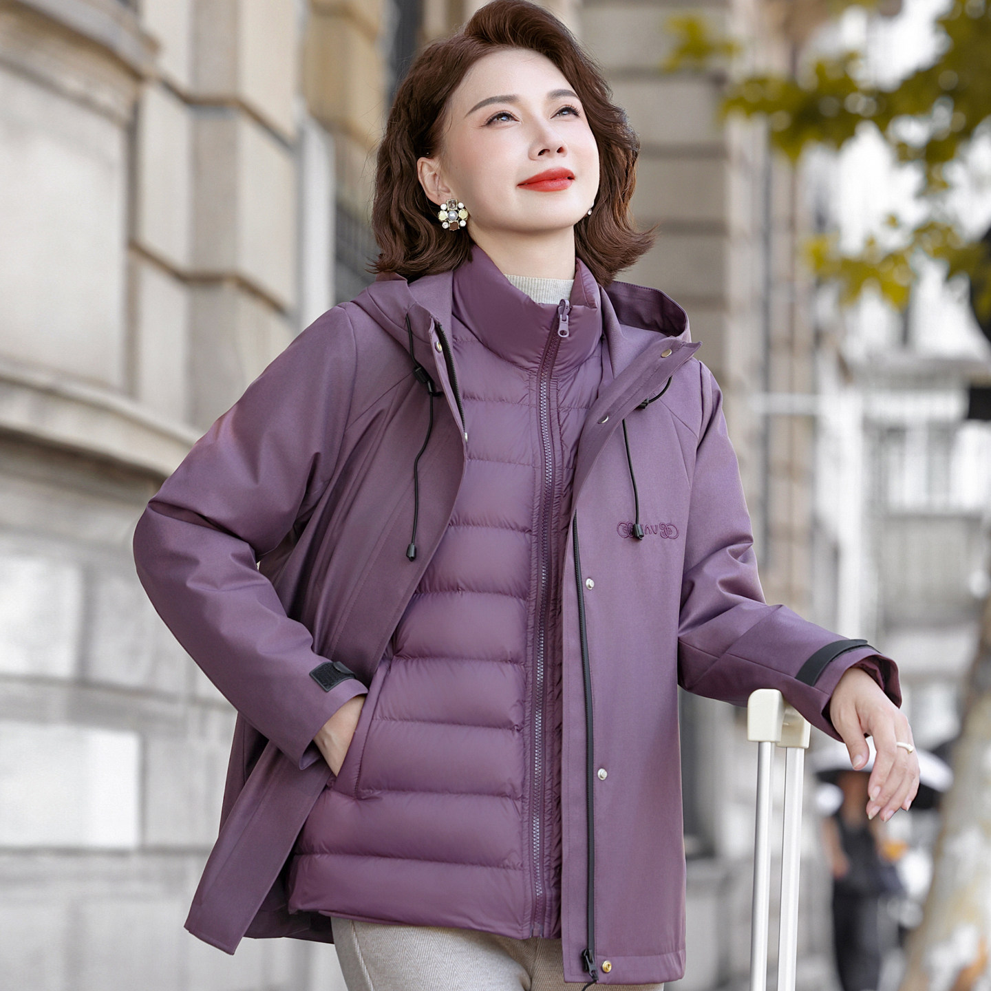 女士2025新款羽绒服活里活面