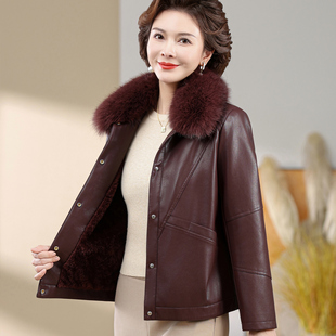 妈妈冬装皮衣外套加绒加厚短款洋气质中年女人皮毛一体大毛领皮袄