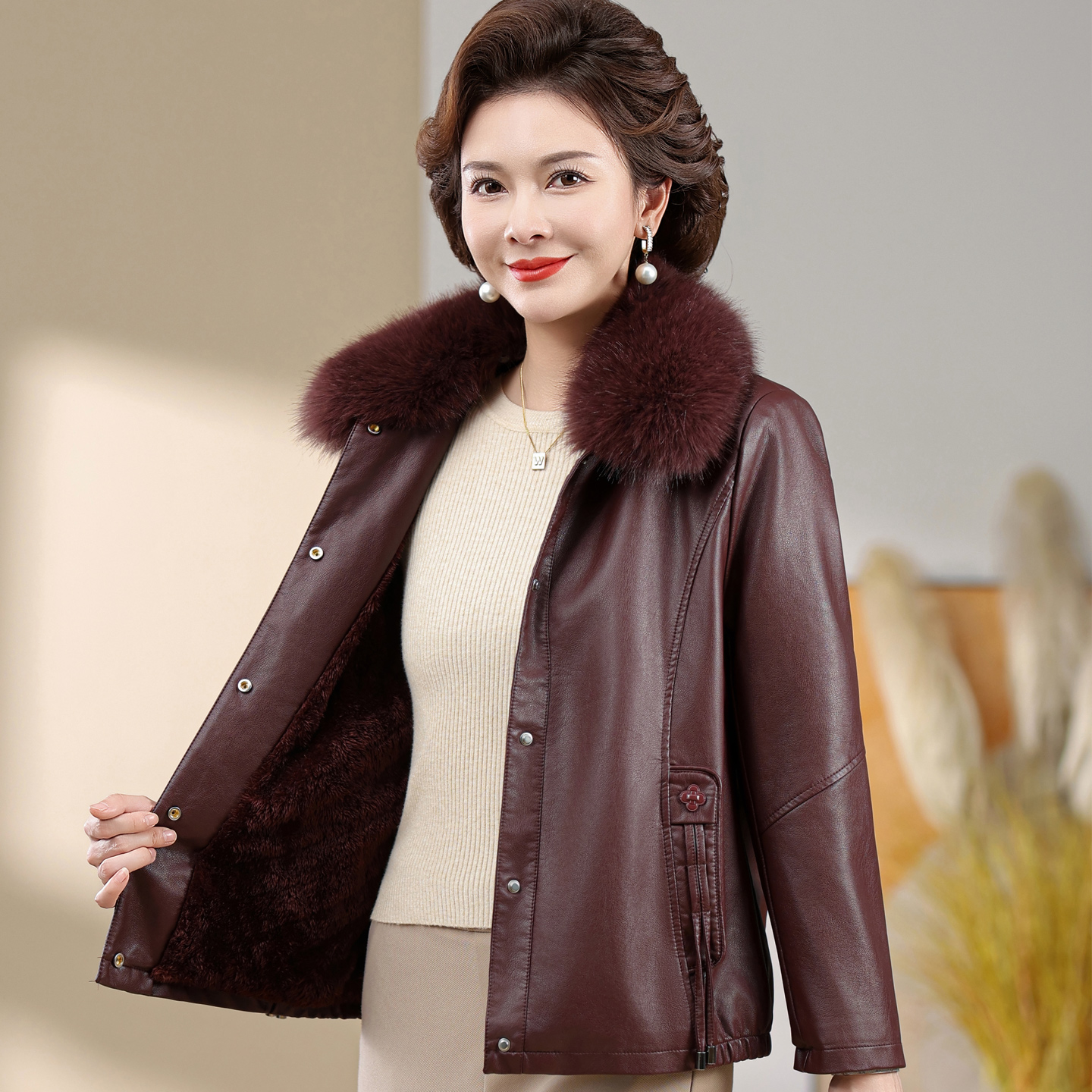 皮衣女外套中老年妈妈皮夹克