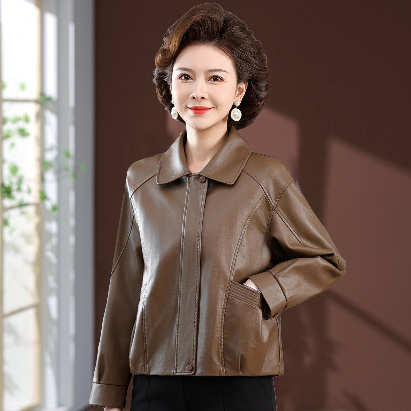 皮衣女时尚休闲宽松妈妈春装外套洋气新款中年妇女PU皮夹克上衣服