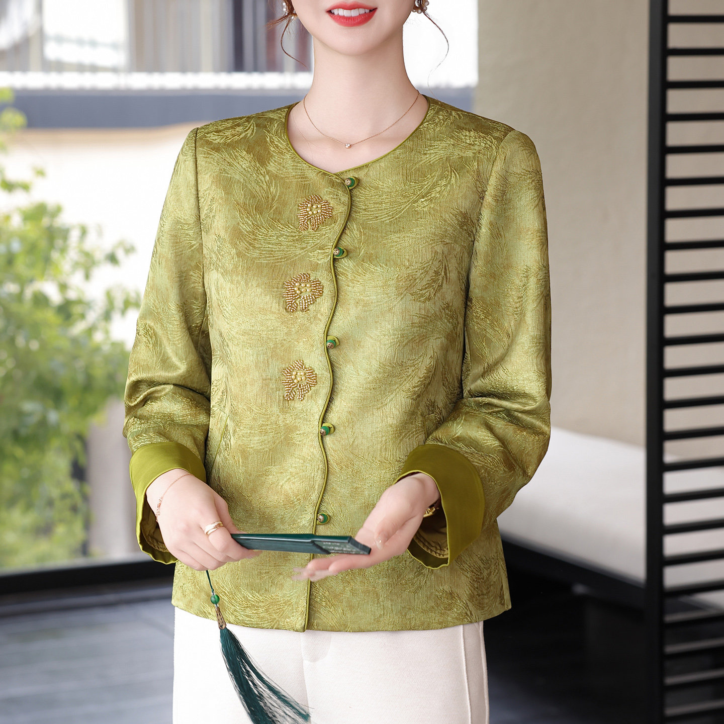 妈妈春装外套时髦国风中老年女装圆领提花钉珠小香风圆领夹克上衣