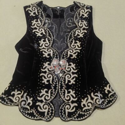 新疆新款哈萨克族马甲民族舞蹈舞蹈服装服装维吾尔族绣花坎肩背心