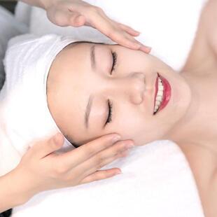 肌肤水嫩全身按摩SPA