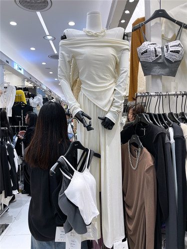 2023春季超火网红套装实拍