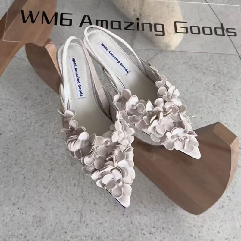 WM6女鞋中跟尖头花朵时装凉鞋