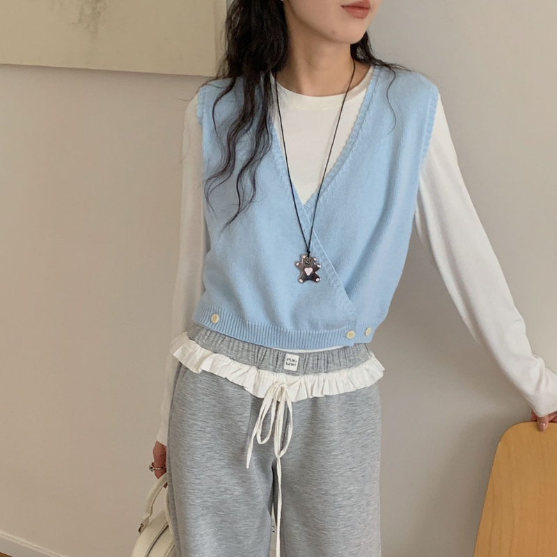 懒人公式。斜V领针织马甲新款女叠穿无袖背心外穿休闲百搭上衣女