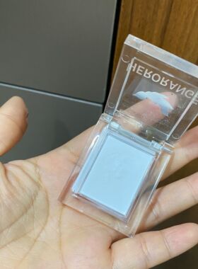 哑光提亮眼影纯白色高光面部眼头遮黑眼圈泪沟法令纹COS定妆粉女