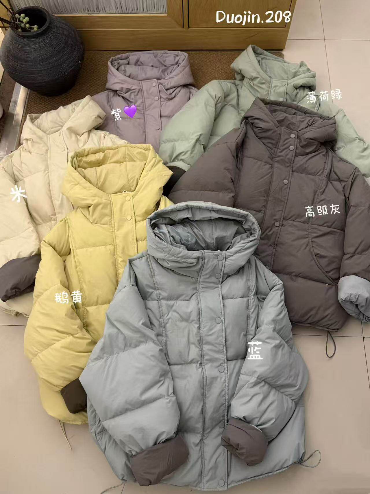 2025冬季新款韩版宽松显瘦百搭连帽短款羽绒服女加厚面包服外套潮