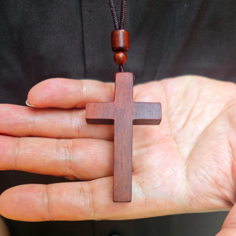 原创手工红檀木雕刻十字架吊坠项链女男情侣挂饰品毛衣链朋克霸气