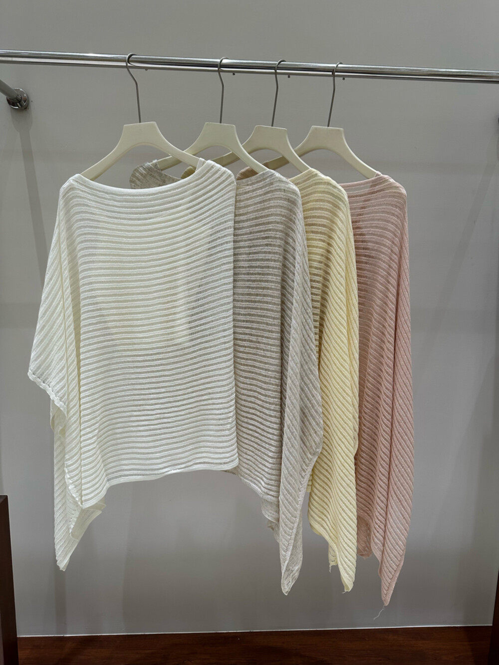 度假风宽松显瘦坑条镂空针织衫坎肩披肩罩衫一字领上衣防晒衣夏季