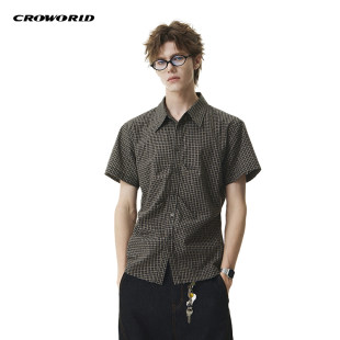 CROWORLD 夏の新しいファッショナブルな知的スタイルのスリムチェック柄プリーツ半袖チェック柄シャツ男性用
