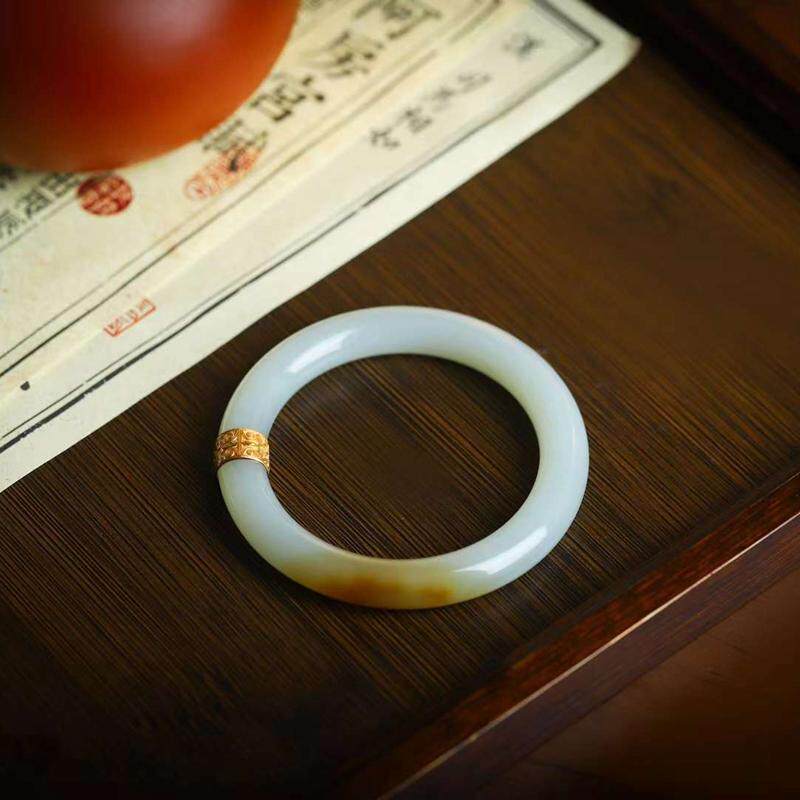 玉器工艺品天然新疆和田玉俄料老料俏糖色18k金镶圆条镯女款手镯