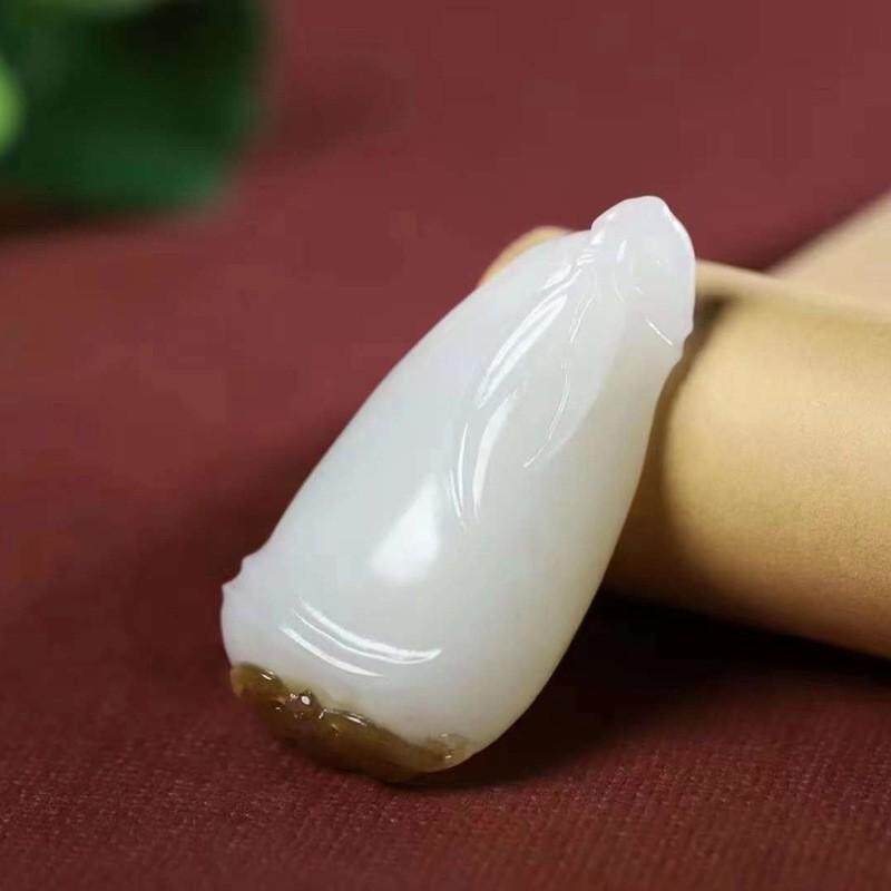 玉器工艺品天然新疆和田玉俄料老料俏糖色竹节 蝙蝠吊坠男女挂件