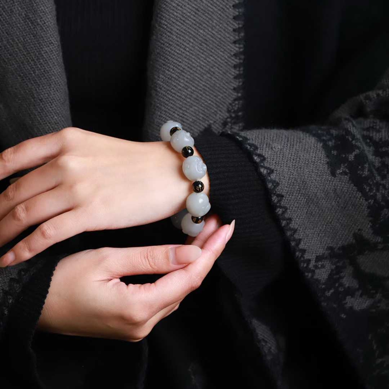 玉石工艺品天然新疆和田玉青海料老料烟紫色佛头手串男女玉石手串