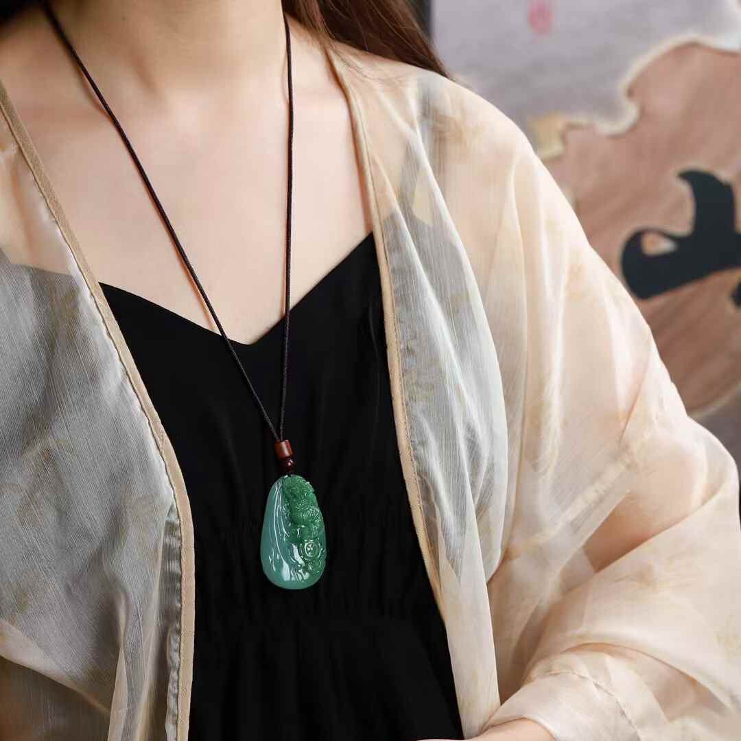 玉器工艺品天然新疆和田玉俄料碧玉老料龙腾盛世吊坠男款玉石挂件