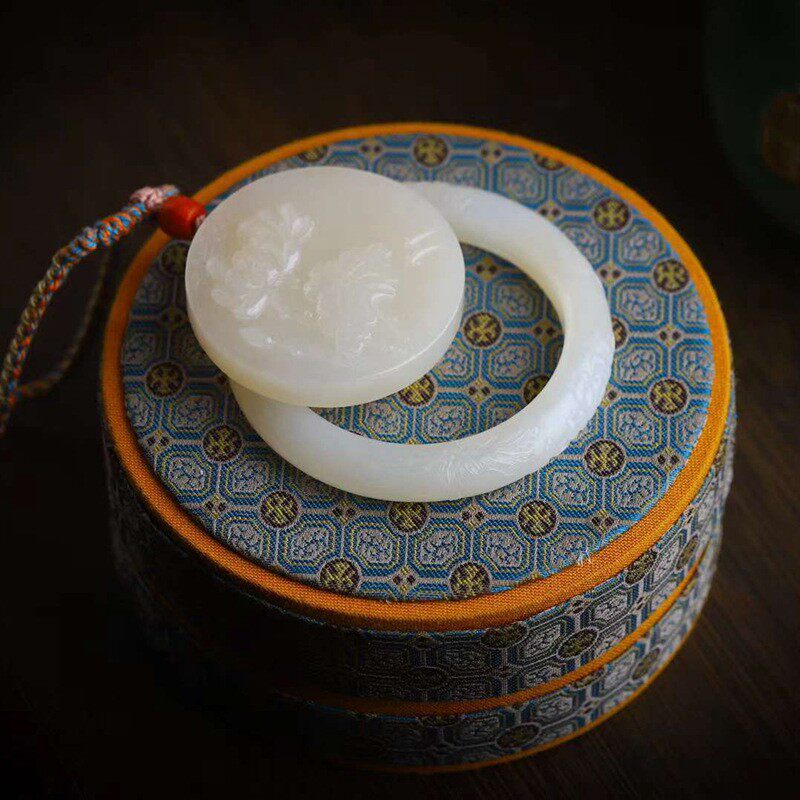 玉器工艺品天然新疆和田玉青海料老料藕粉色莲花套镯女款手镯套镯