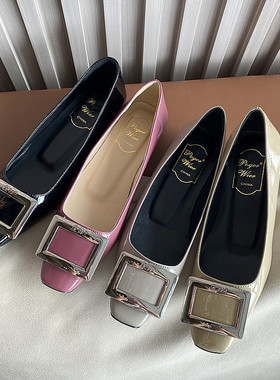 真皮方头低跟鞋漆皮干枯玫瑰色金属方扣黑灰色浅口方头粗跟女单鞋